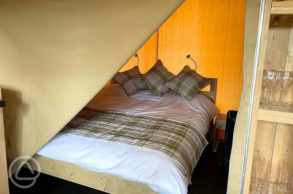 Safari tent double bed