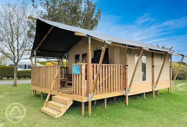 Safari tent