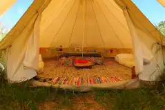 Fully furnished containing cooking equipment and bed linen Fully furnished containing cooking equipment and bed linen