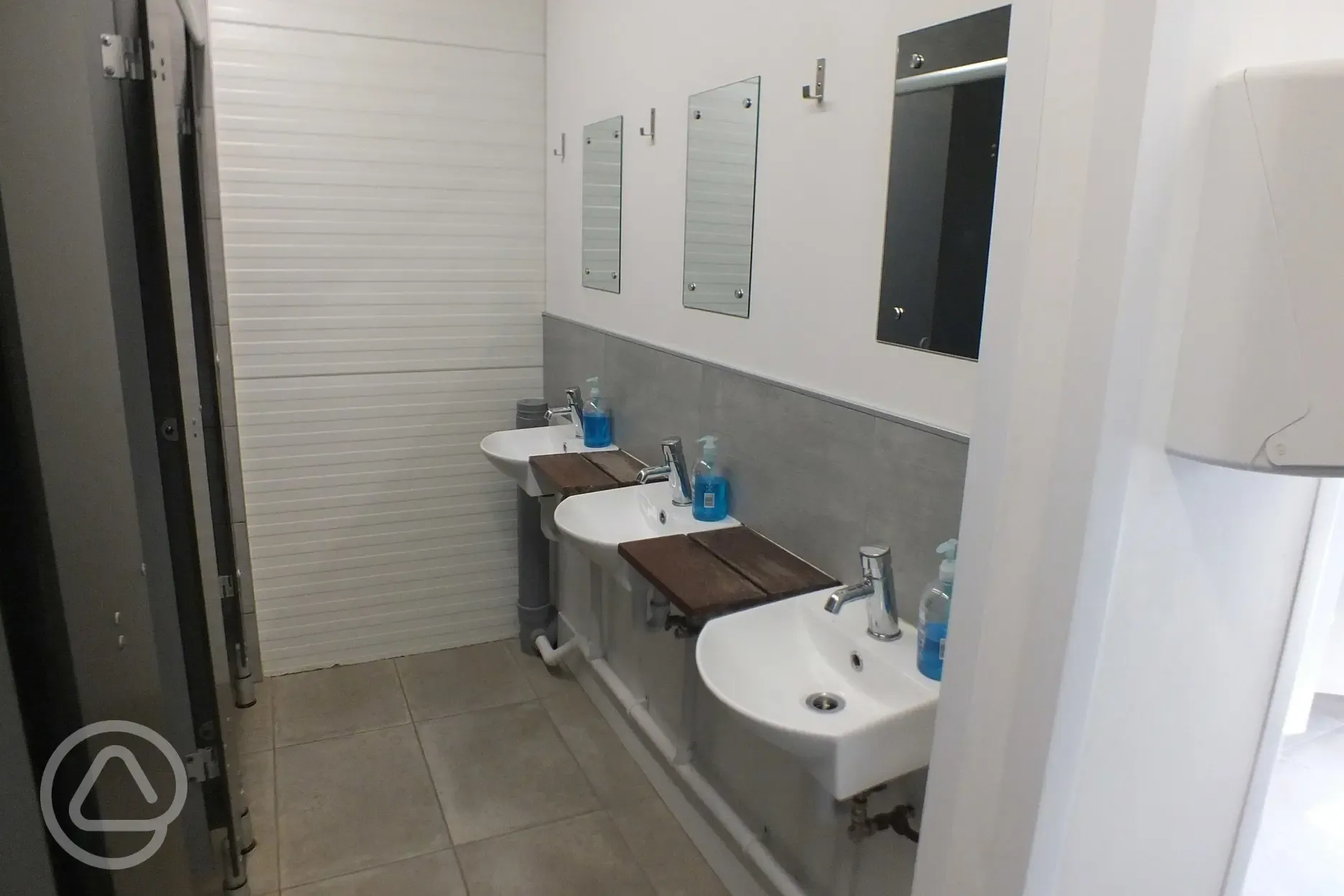We know the importance of a clean bathrooms.
