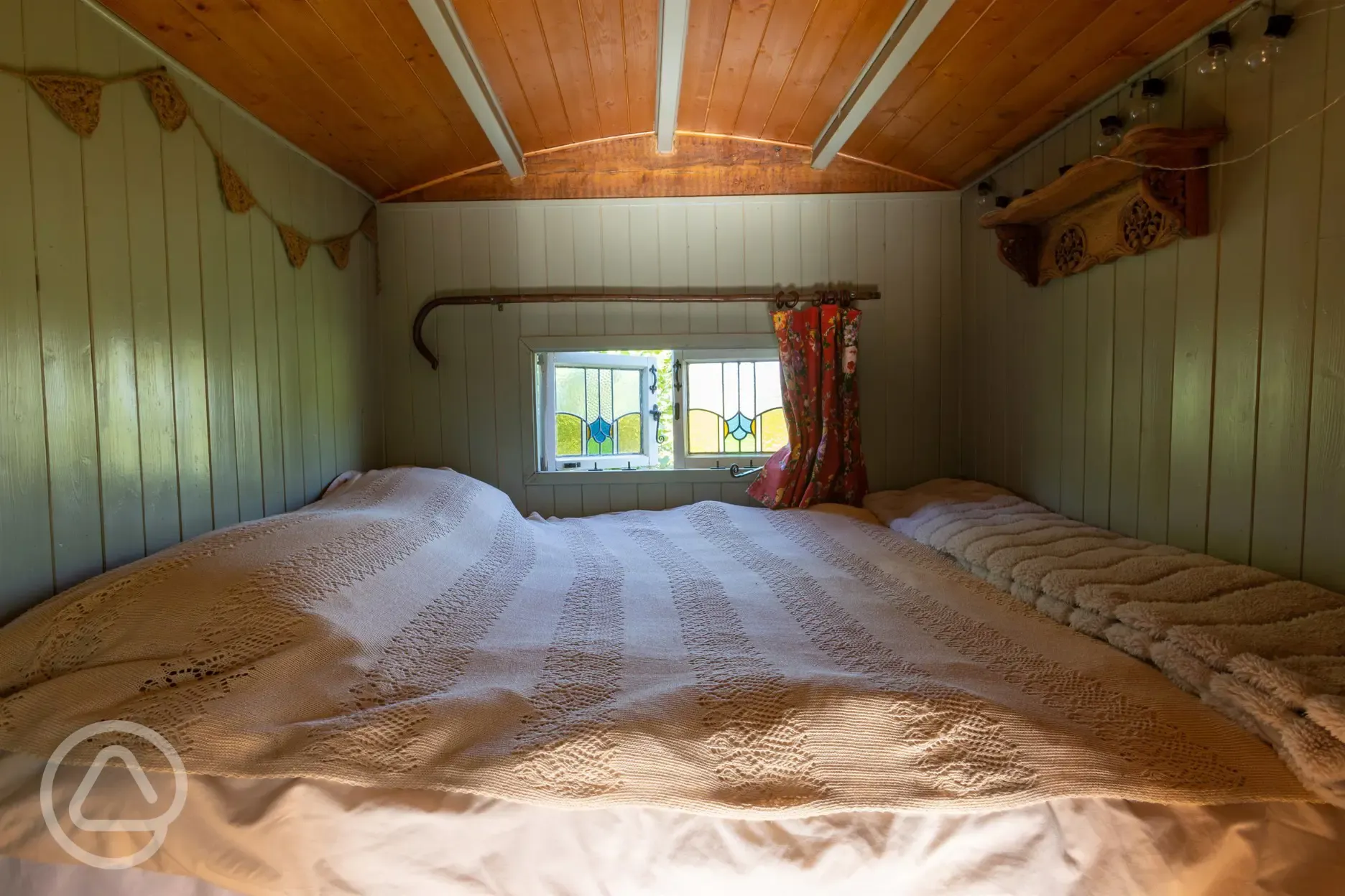 Shepherds hut bed