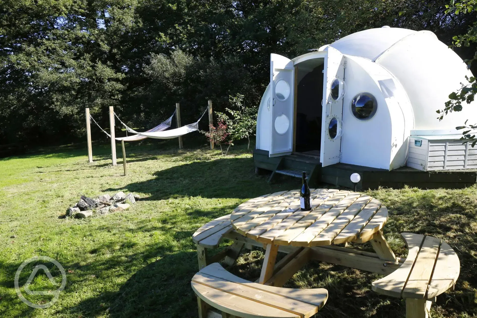 Iglulu (glamping igloo)