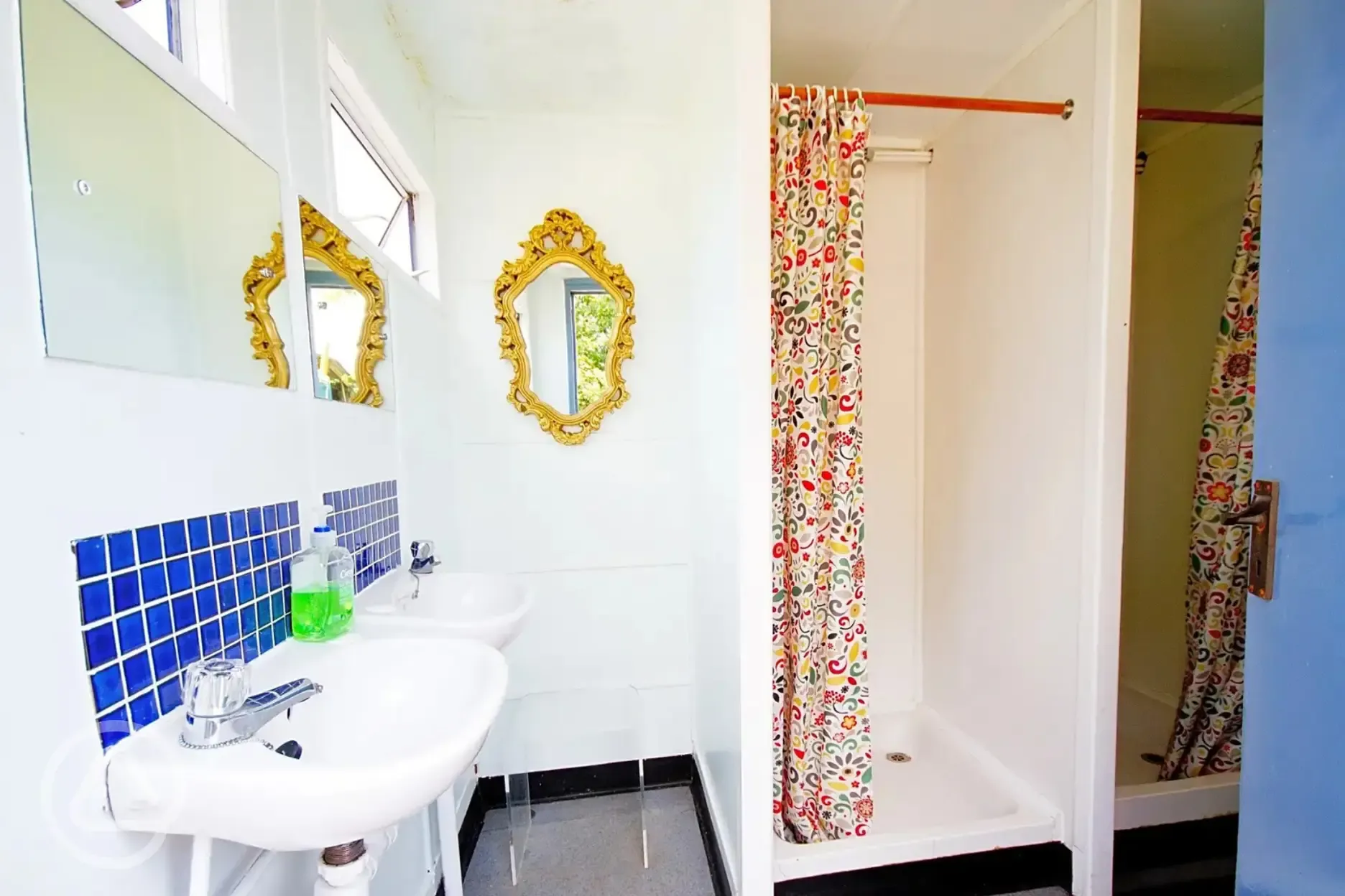 Shower cubicles with shower curtains