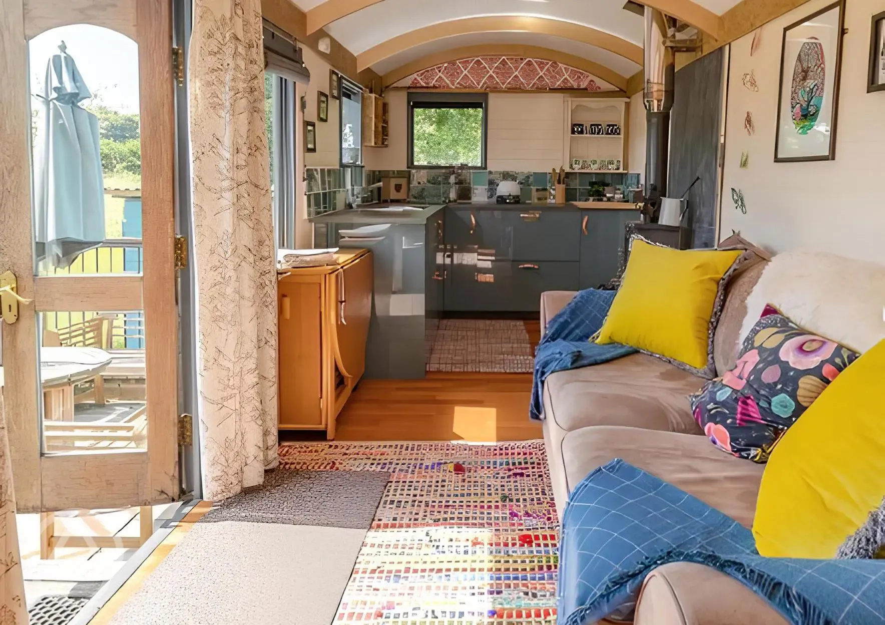 The Tinkers Hut interior