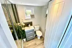 Sunridge Cube ensuite