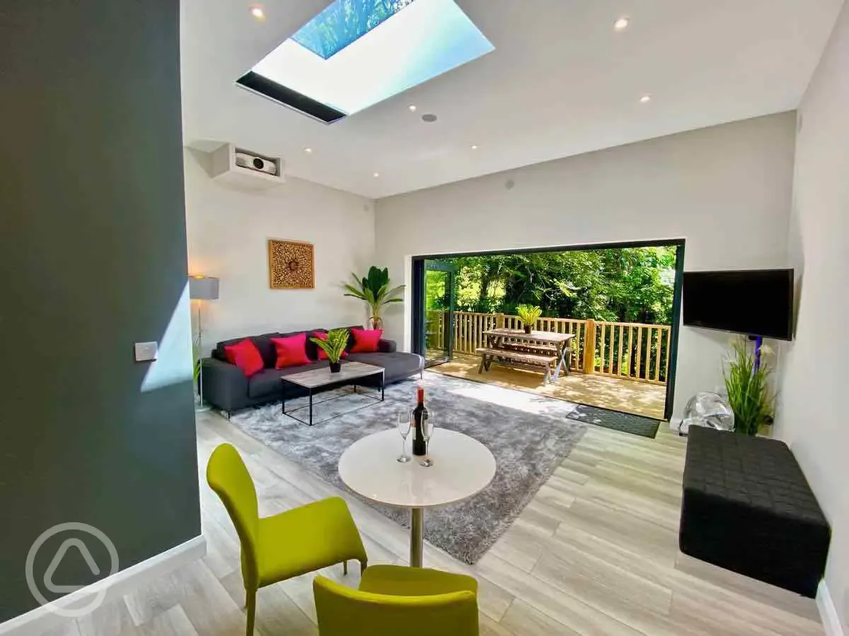 Sunrdige Cube with hot tub interior