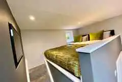 Sunrdige Cube with hot tub double bed Sunrdige Cube with hot tub double bed