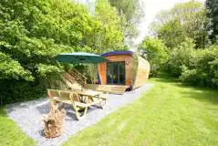 Sunridge EcoPod with hot tub Sunridge EcoPod with hot tub