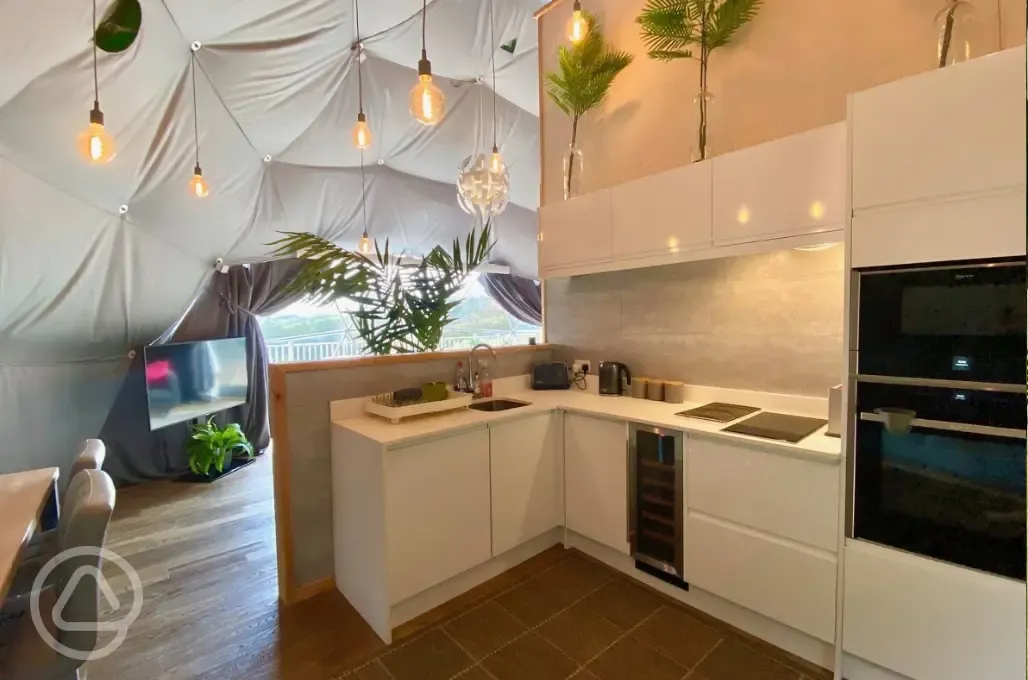 Sunridge Geodome kitchen