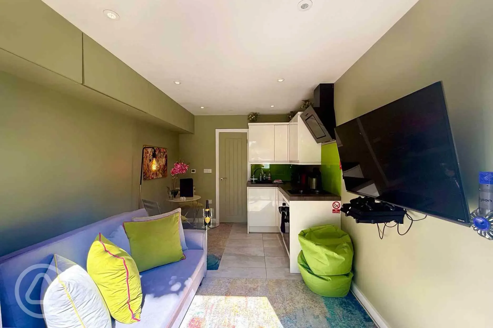 Sunridge Eco Pod with hot tub interior