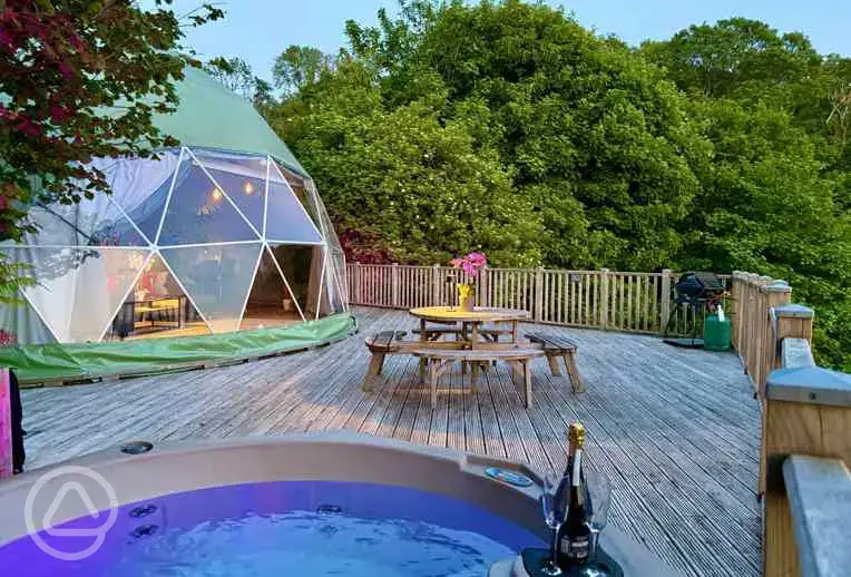 Sunridge Geodome with Hot Tub
