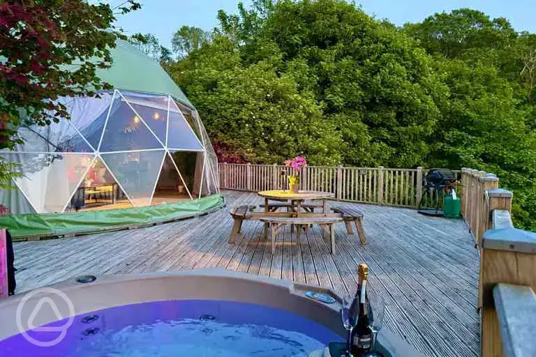 Sunridge Geodome with Hot Tub