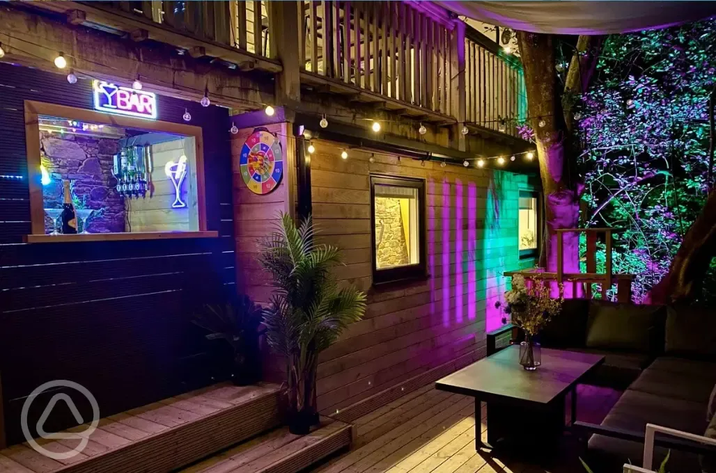 Treehouse bar