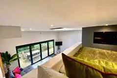 Sunrdige Cube with hot tub double bed Sunrdige Cube with hot tub double bed