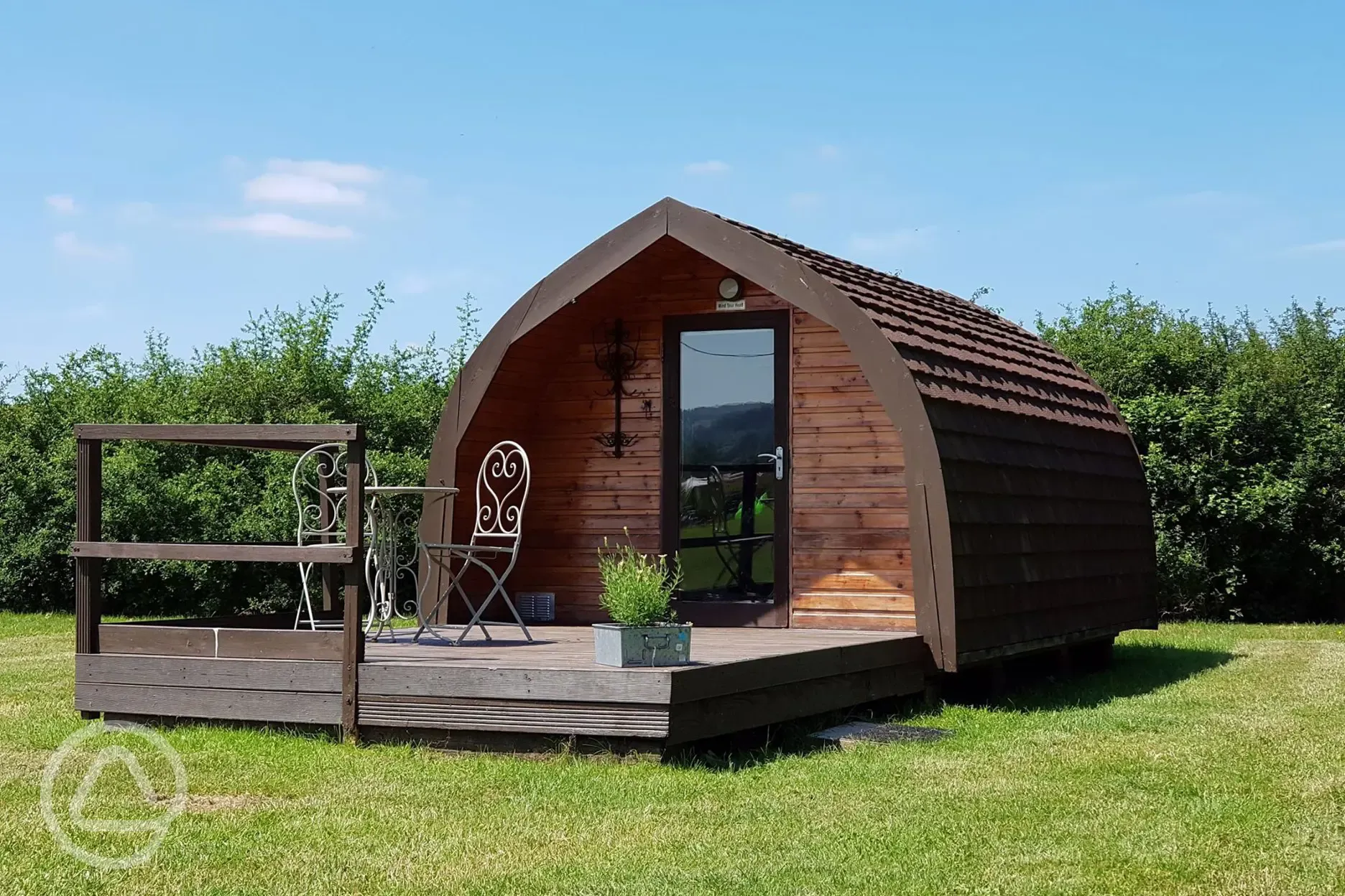 Oak camping pod