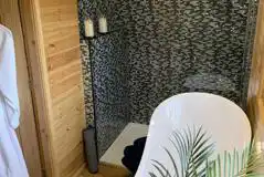 Posh ensuite pod bathroom Posh ensuite pod bathroom
