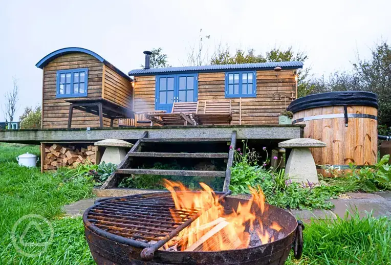 Novelist shepherd's hut, fire pit and wood-fired hot tub