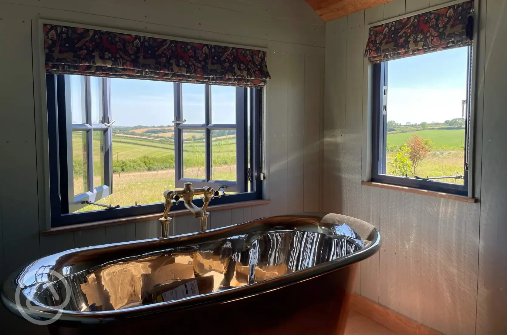 Novelist shepherd's hut copper bath