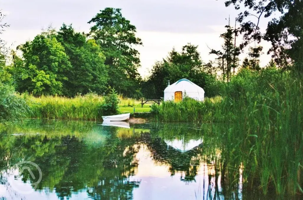 Poppy Yurt by the lake