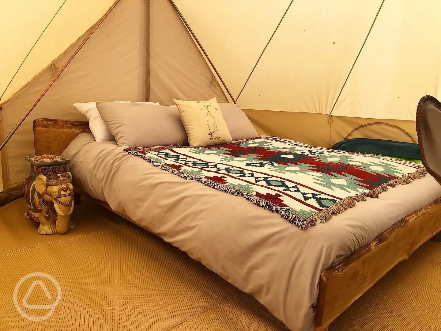 Bell tent - kingsize bed with memory foam mattress 