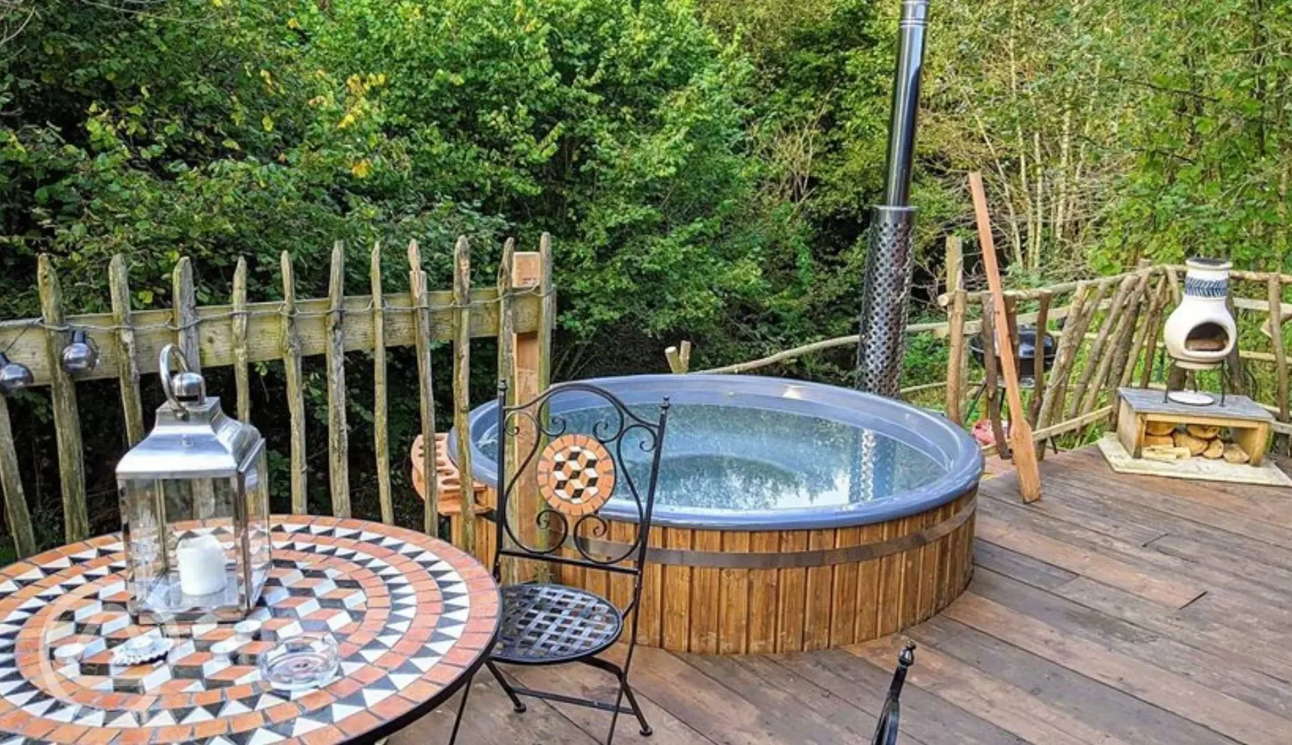 Barn Owl cabin hot tub