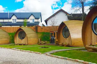 Eriskay Guesthouse and Aviemore Glamping, Aviemore, Highlands