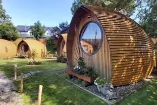 Eriskay Guesthouse and Aviemore Glamping, Aviemore, Highlands (13.3 miles)