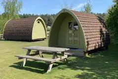 Wee Pea Pod with Pea Pod in the background