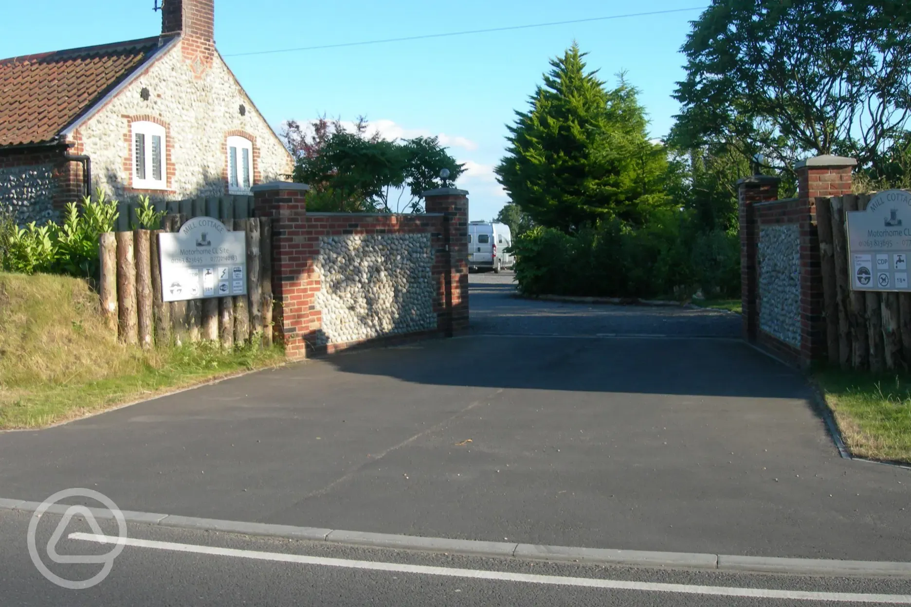 Entrance gates to Mill Cottage