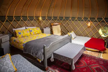 Daisy yurt interior