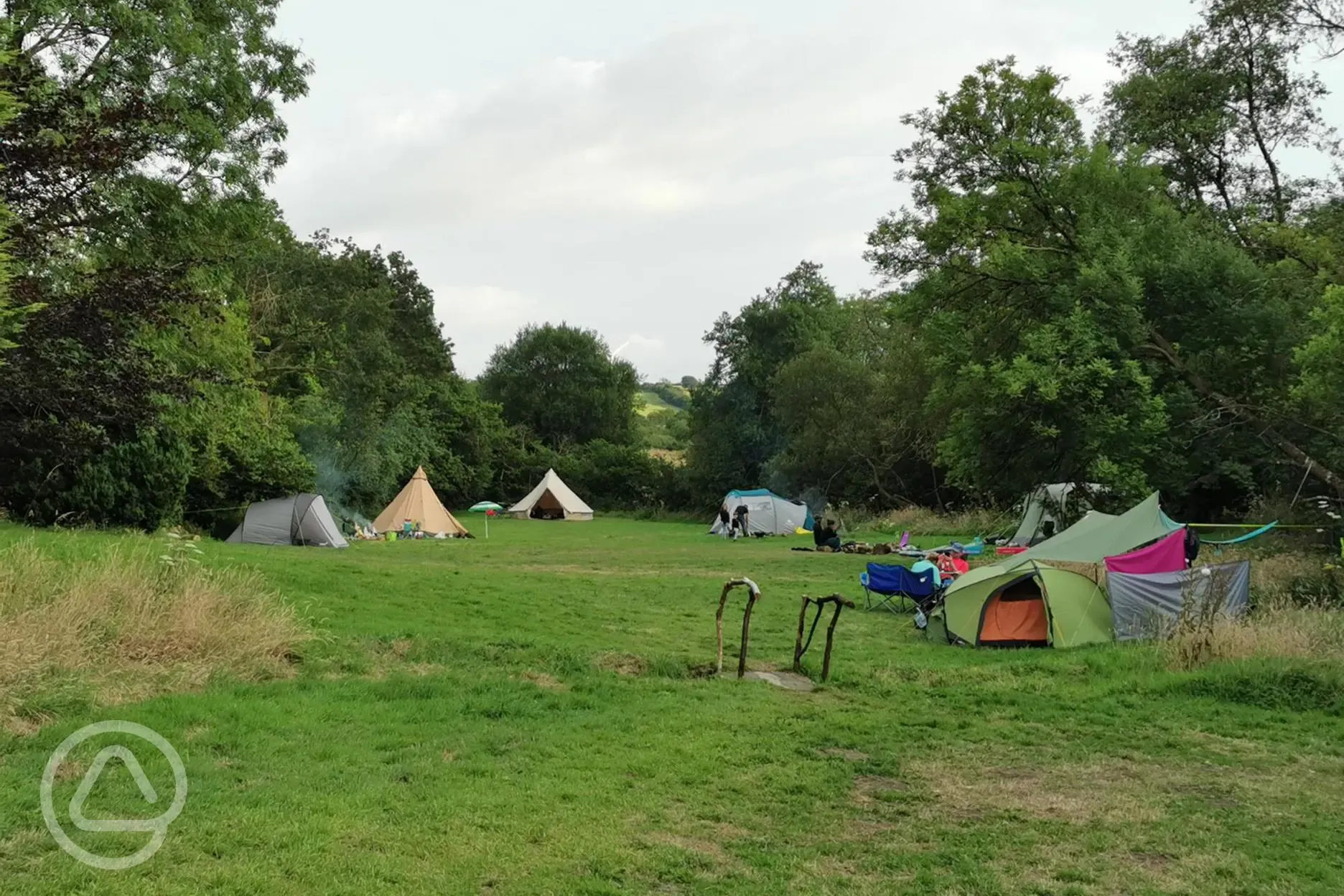 Non electric grass tent pitches