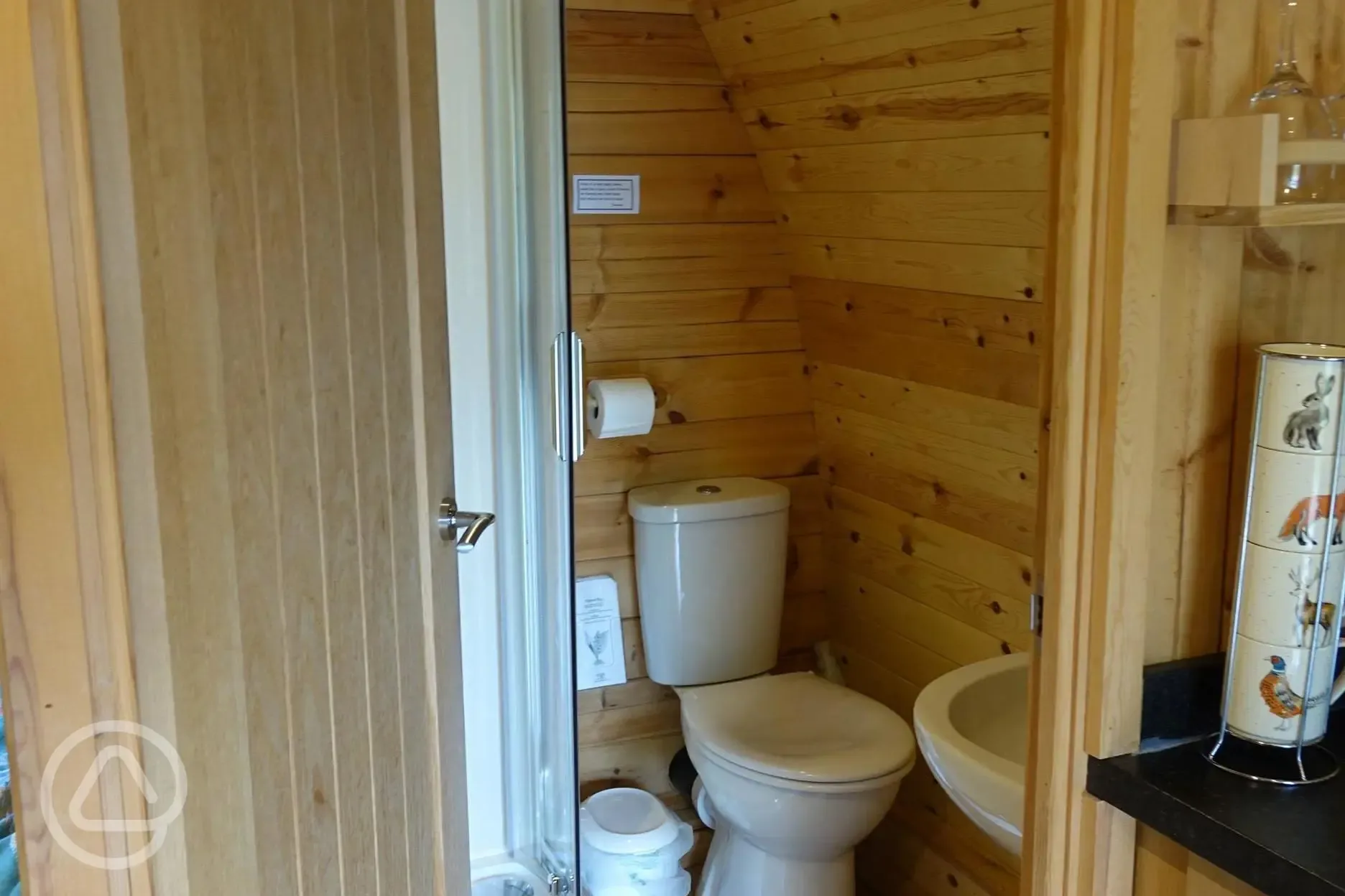 Wee Lodge glamping pod ensuite bathroom