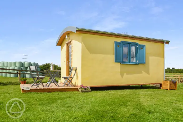 Three Little Pigs lodge