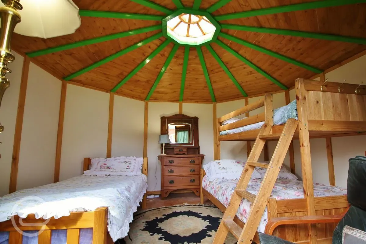 Yurt Nanny Iris interior