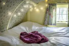 Gypsy caravan bed