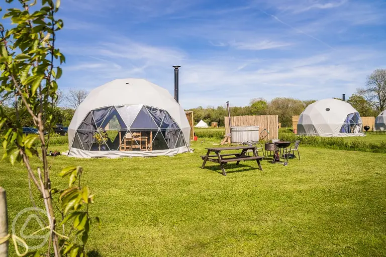 Beavers Retreat Glamping geodome with wood-fired hot tub