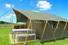 Safari tent