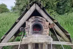 Ensuite grass pitch - Paddock 0 private pizza oven