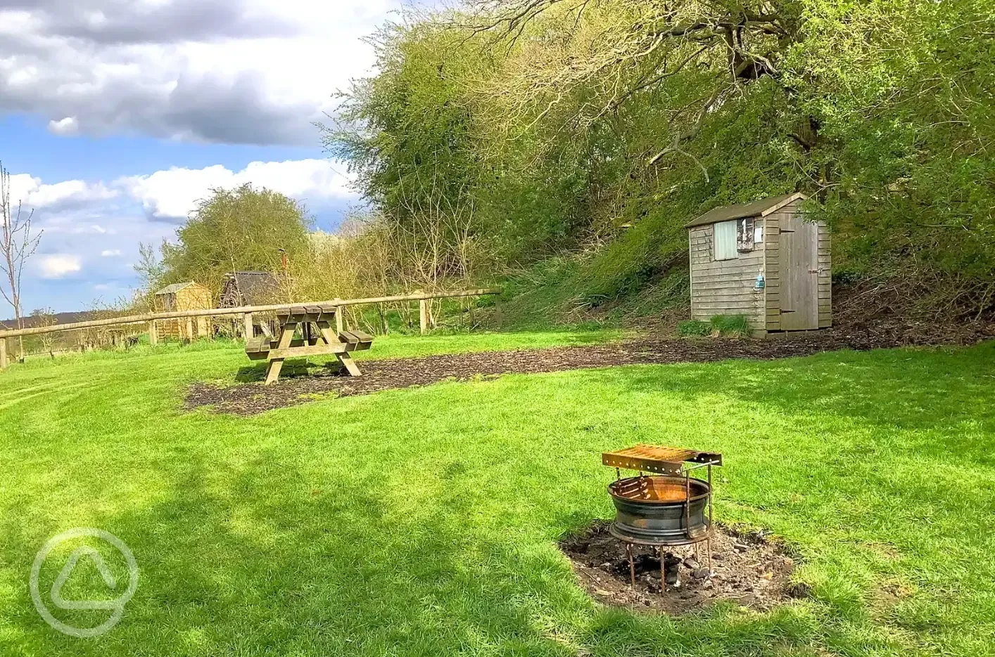 Ensuite grass pitch - Oak End 1