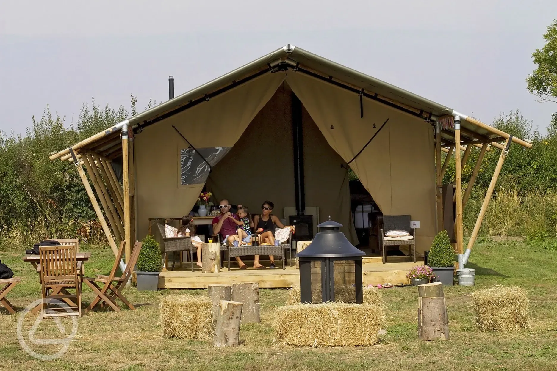 Large Self-contained Safari Tents with all the comforts to enjoy the outdoors