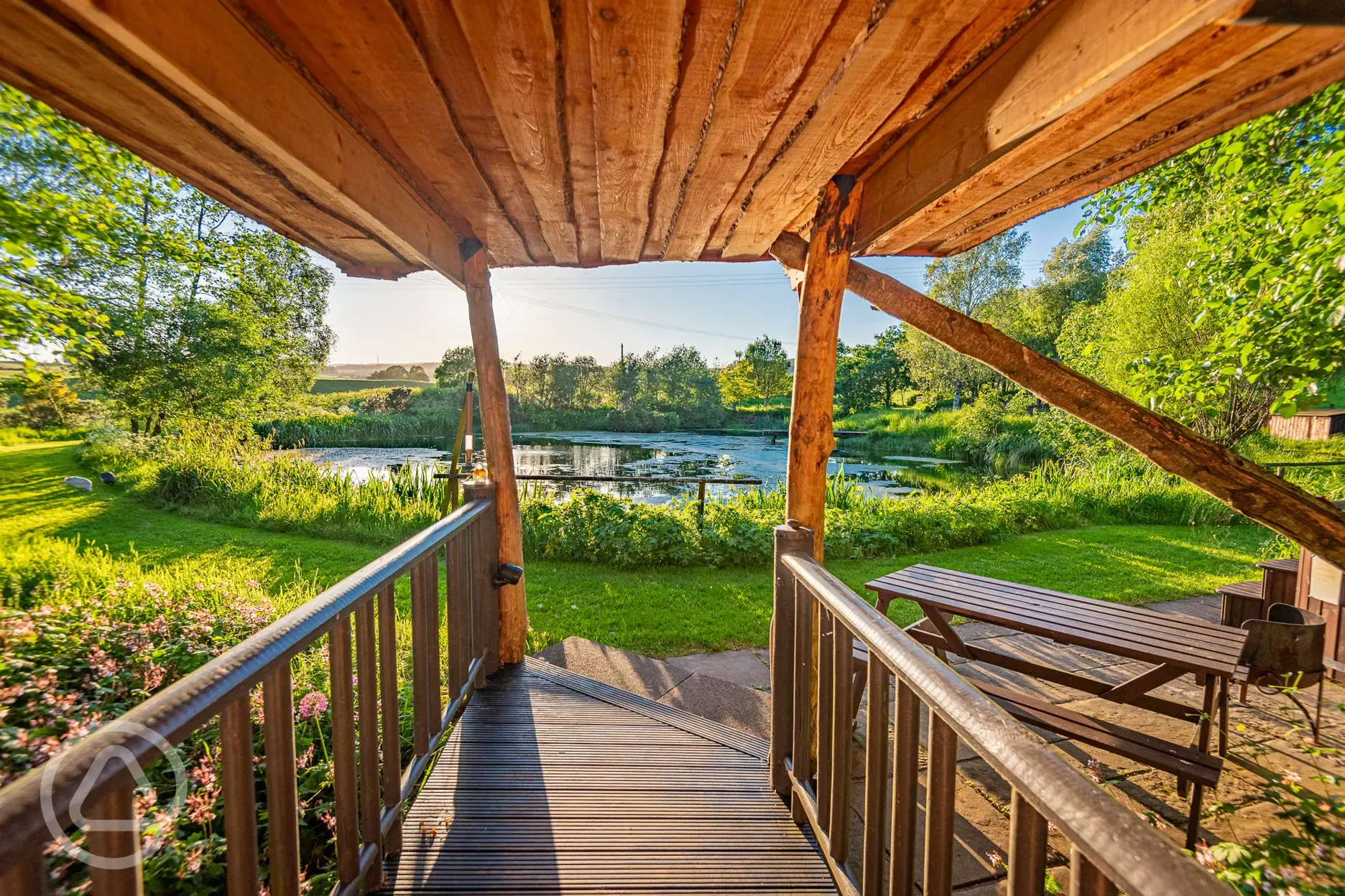 Wee Tree Howf Treehouse with pond views
