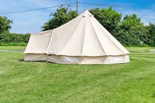 Mousley House Farm Campsite and Glamping, Warwick, Warwickshire (5.1 miles)