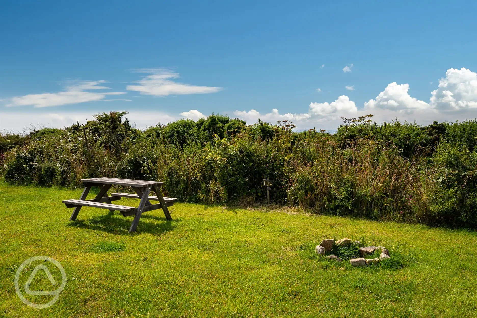 Picnic bench