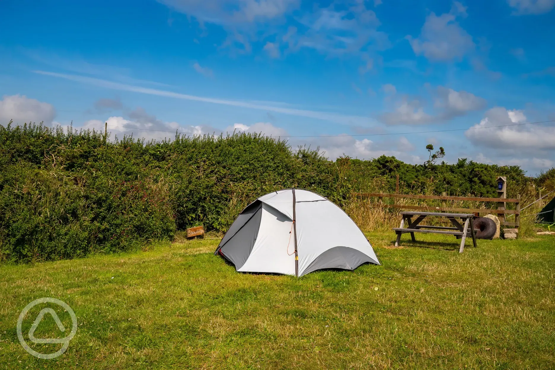 Non electric grass backpacker pitch