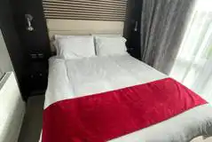 Glamping S-pods double bed