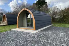 Mega ensuite glamping pod with parking space for one vehicle
