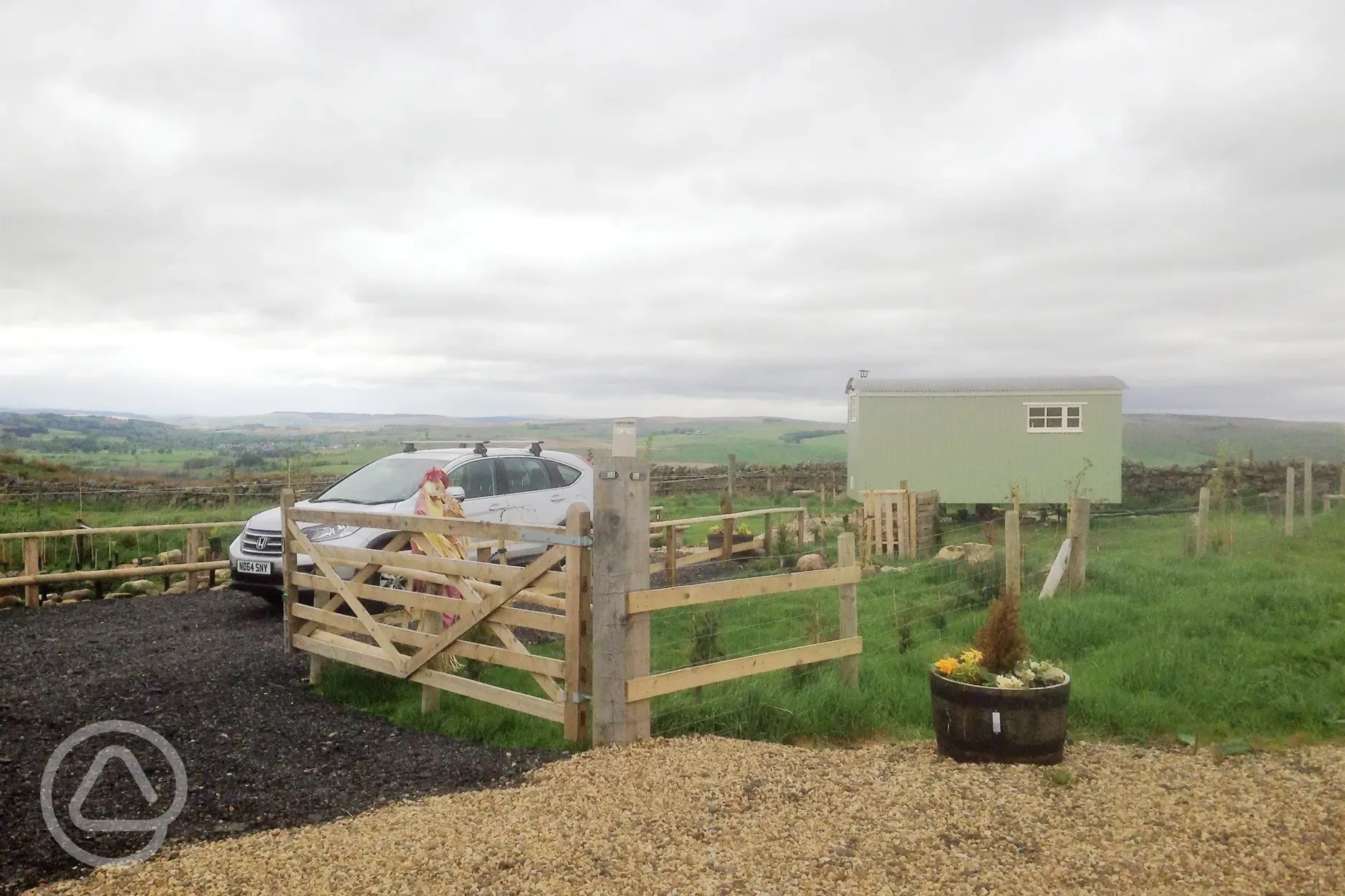 Parking beside the hills at Buteland Stop