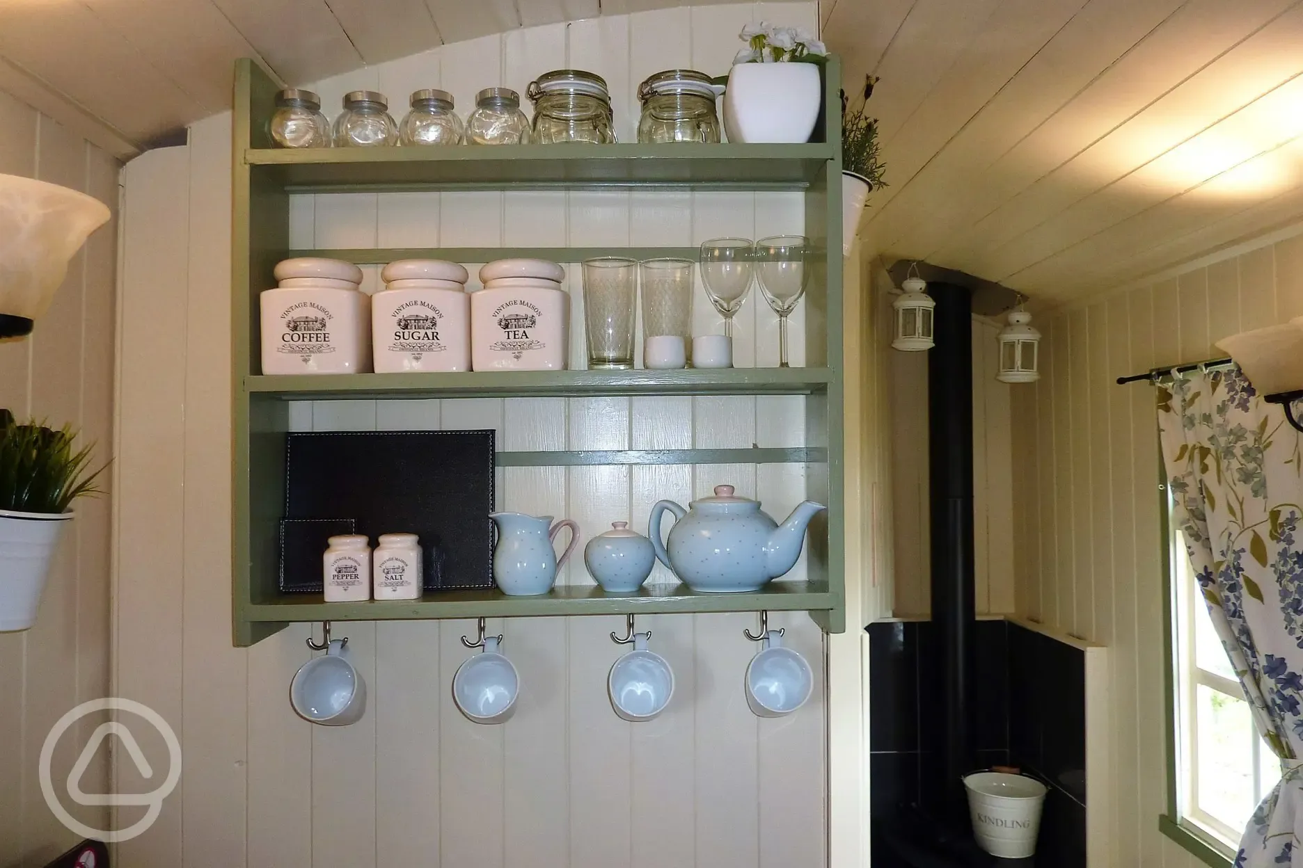 Cooking facilities Shepherds Hut at The Buteland Stop 