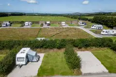 Overview of fully serviced hardstanding pitches and ensuite premier pitches