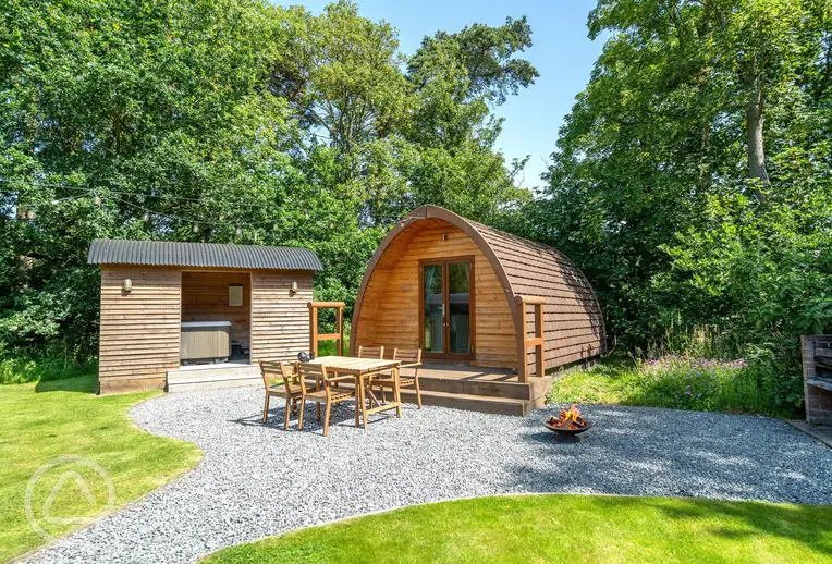 Badger ensuite glamping pod with hot tub and fire pit at Little Wold Away